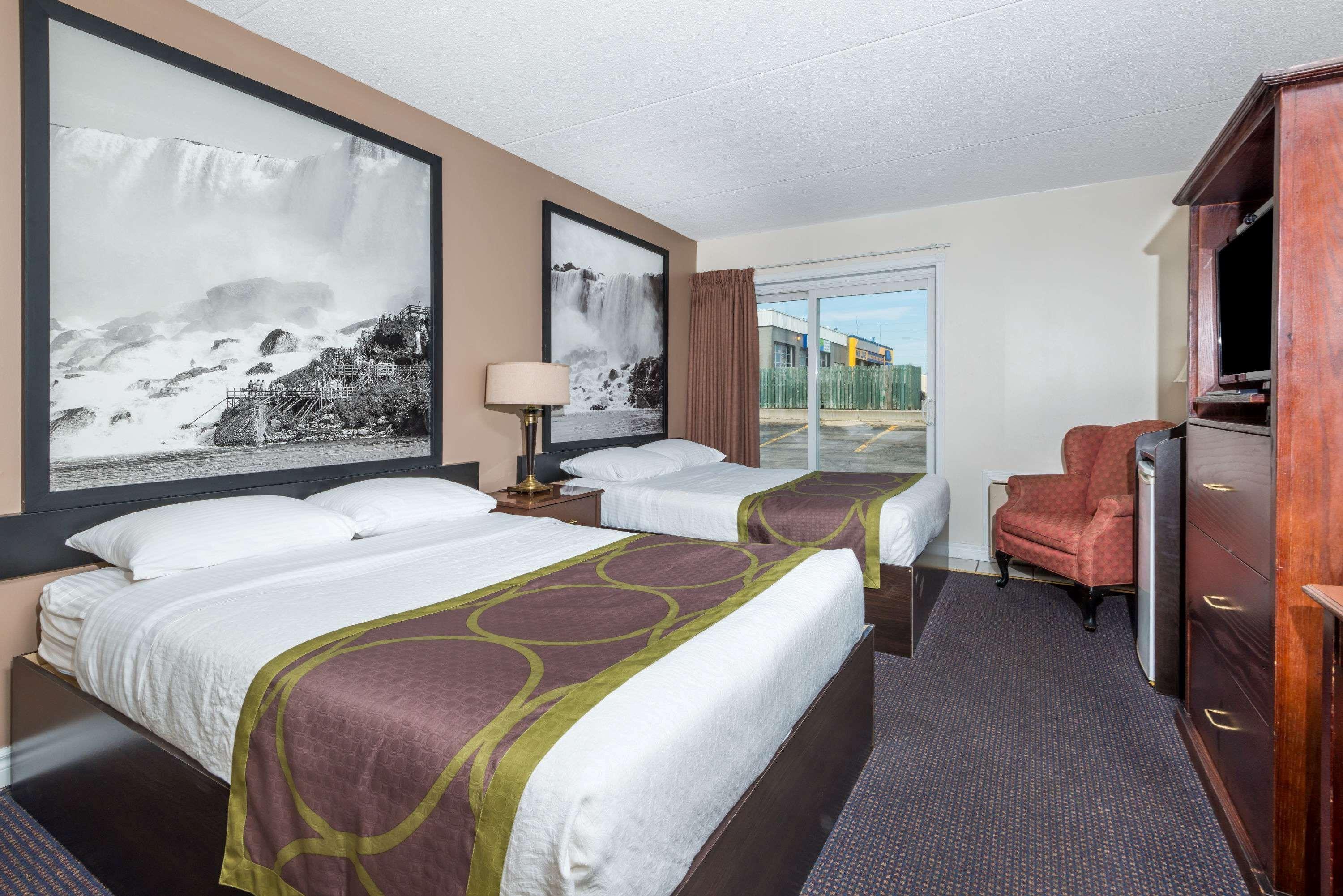Super 8 By Wyndham Cambridge/Kitchener/Waterloo Area Hotel Exterior foto